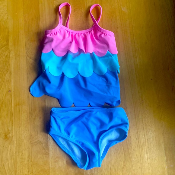 OshKosh 6 Month 2 piece swim tankini - Picture 1 of 3